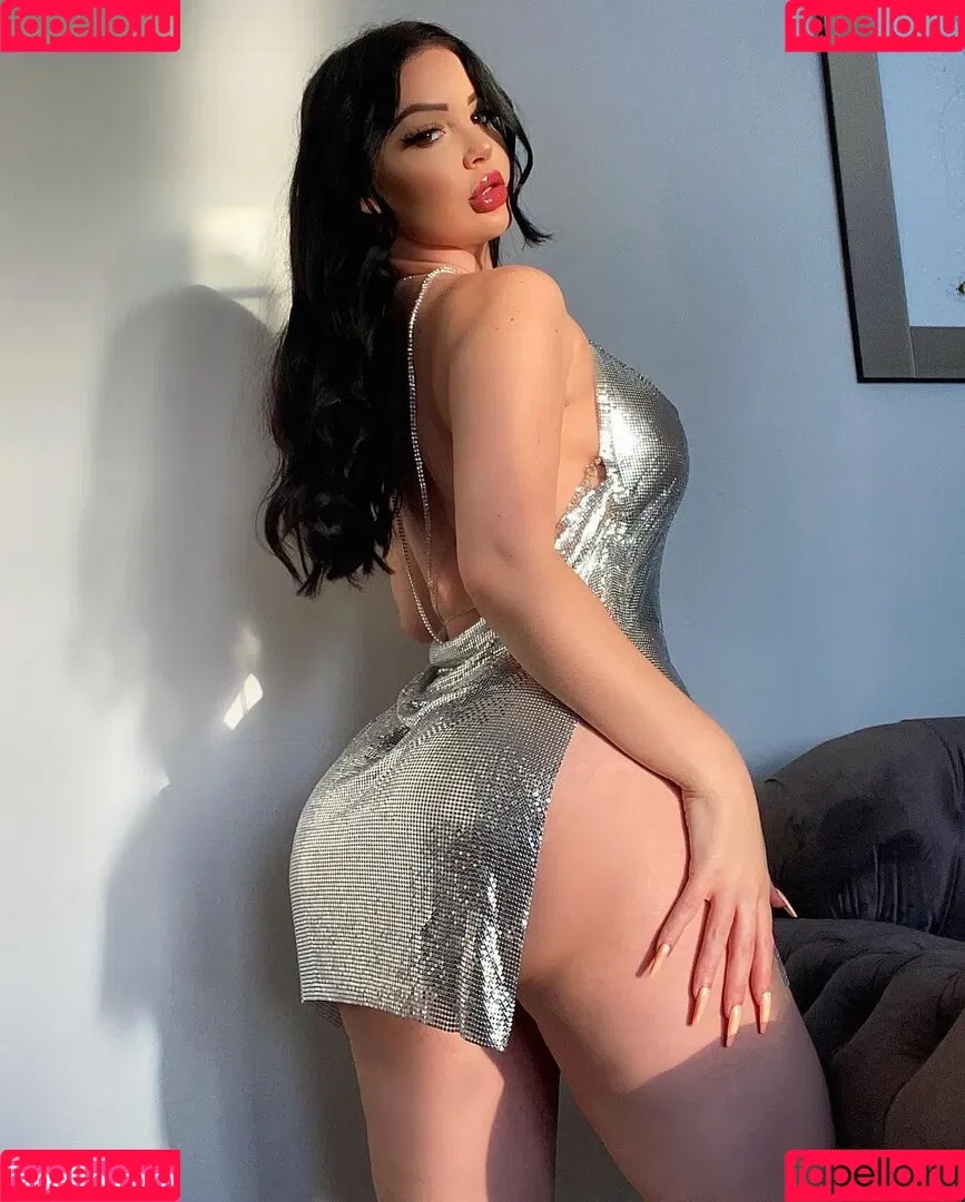 Elizabeth Georgina Onlyfans Photo Gallery 