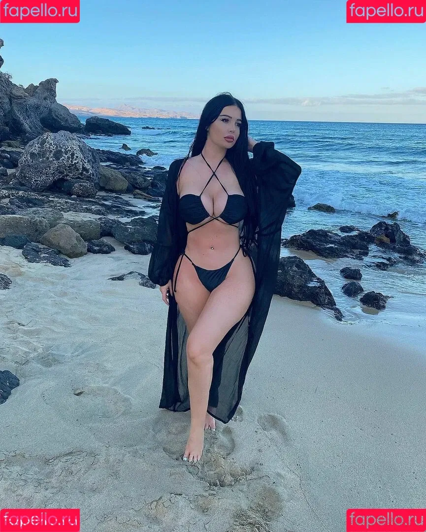 Elizabeth Georgina Onlyfans Photo Gallery 