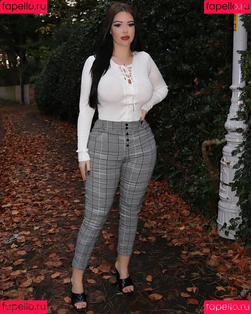Elizabeth Georgina Onlyfans Photo Gallery 