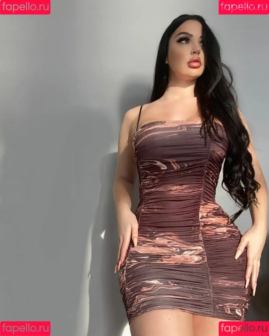 Elizabeth Georgina Onlyfans Photo Gallery 