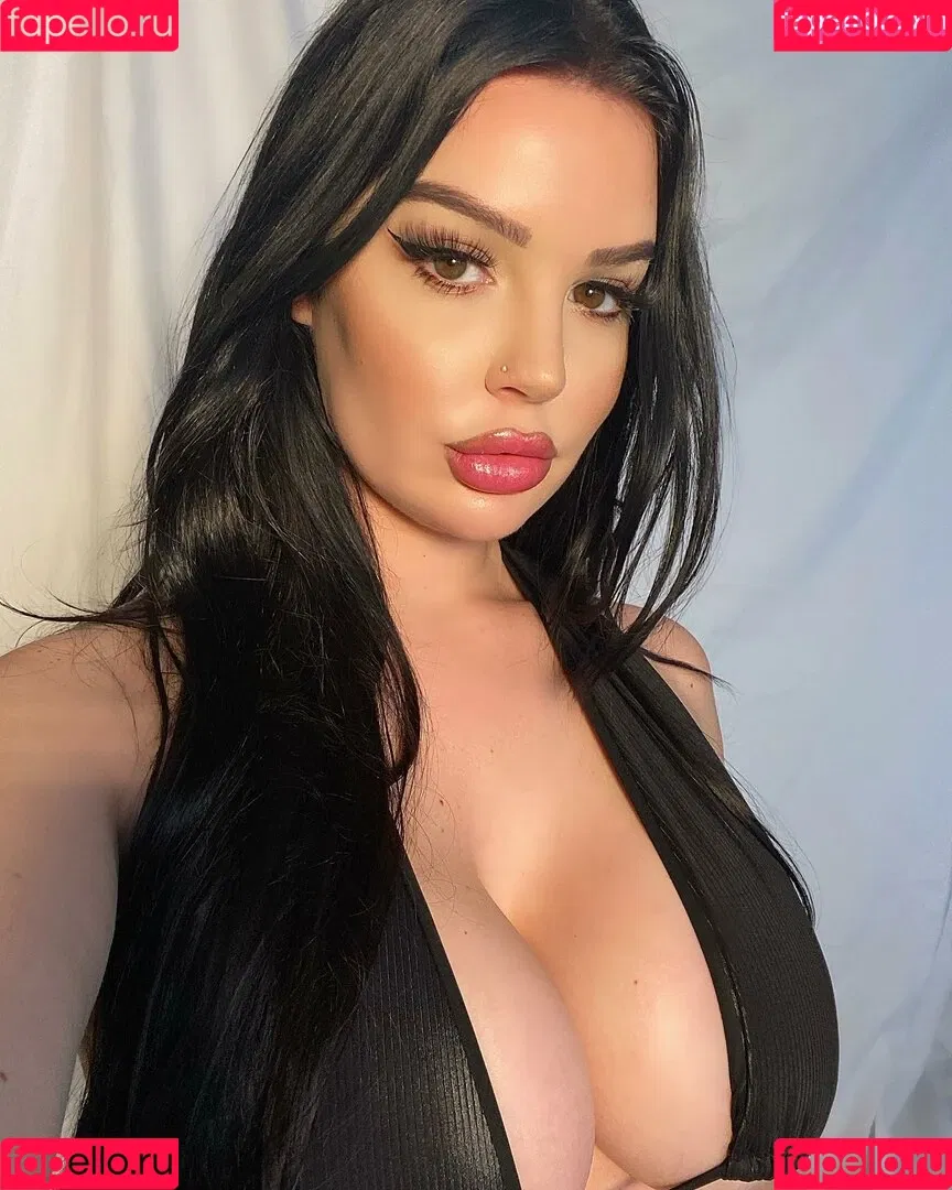 Elizabeth Georgina Onlyfans Photo Gallery 