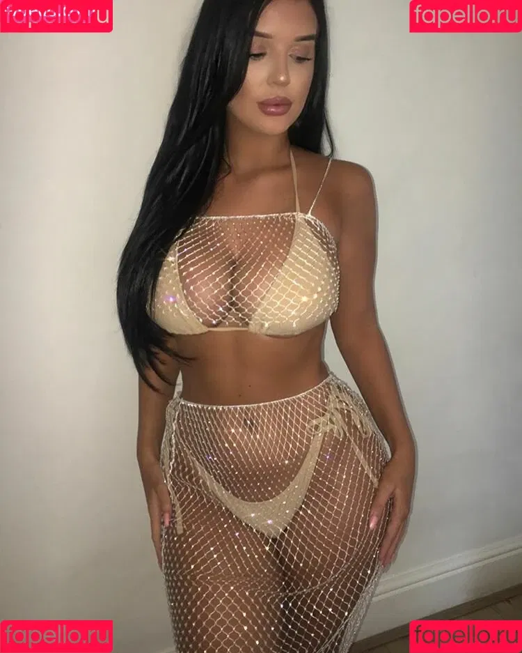 Elizabeth Georgina Onlyfans Photo Gallery 