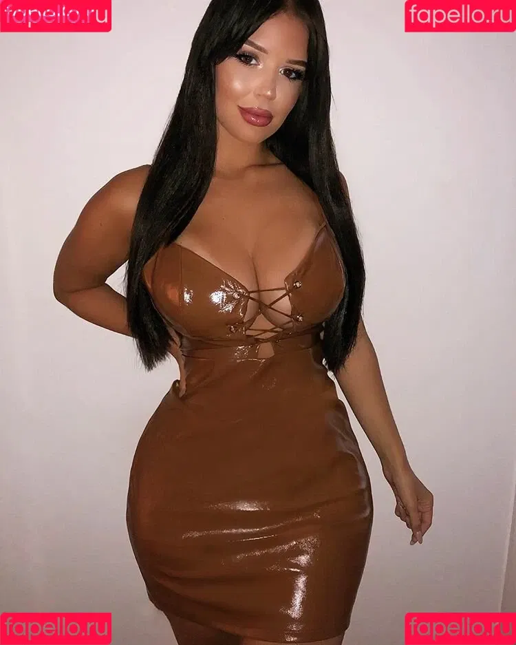 Elizabeth Georgina Onlyfans Photo Gallery 