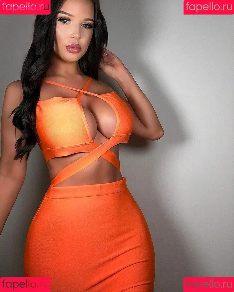 Elizabeth Georgina Onlyfans Photo Gallery 