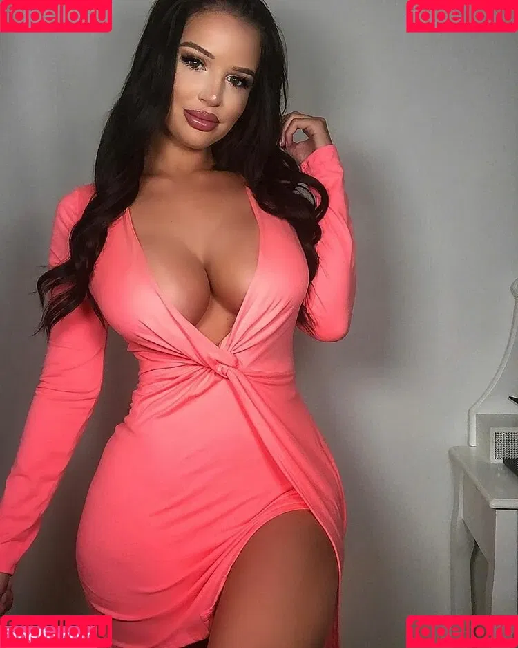 Elizabeth Georgina Onlyfans Photo Gallery 