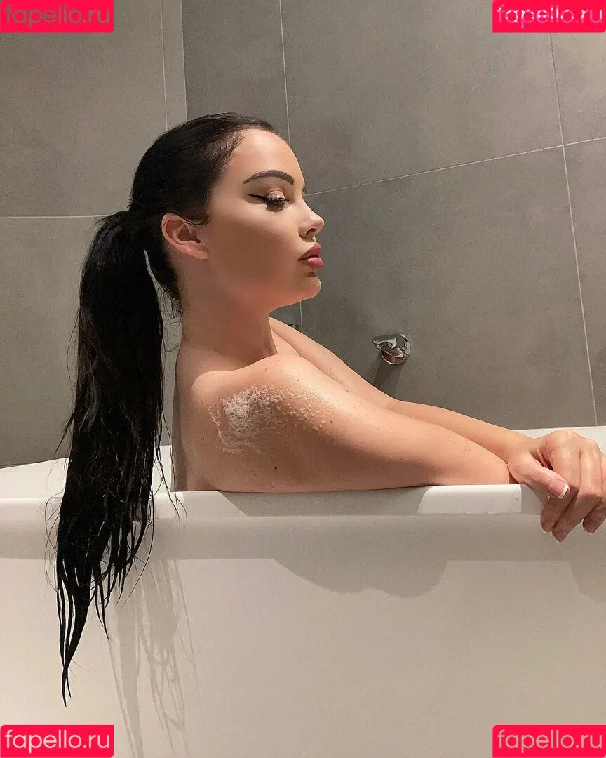 Elizabeth Georgina Onlyfans Photo Gallery 