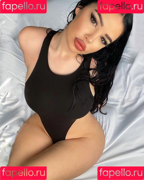 Elizabeth Georgina Onlyfans Photo Gallery 