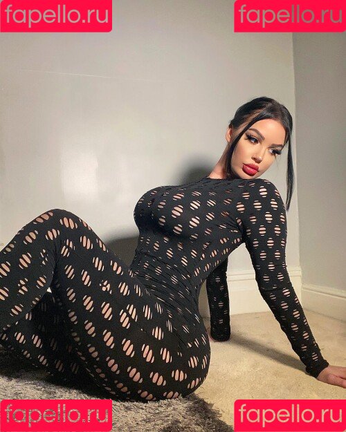 Elizabeth Georgina Onlyfans Photo Gallery 