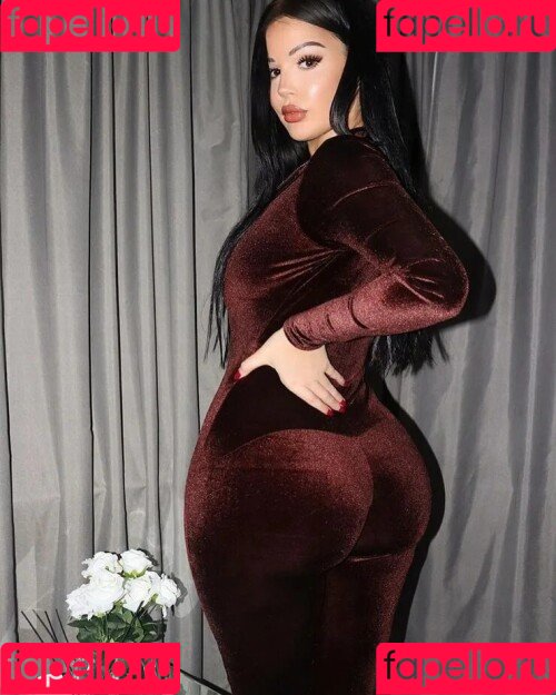 Elizabeth Georgina Onlyfans Photo Gallery 