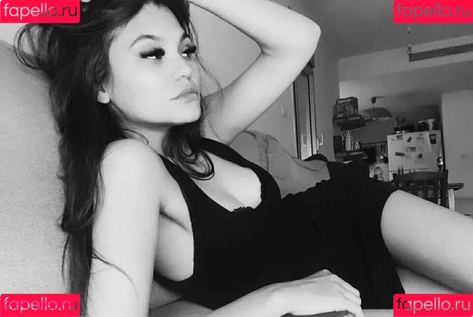 BabyyyGorilla Onlyfans Photo Gallery 