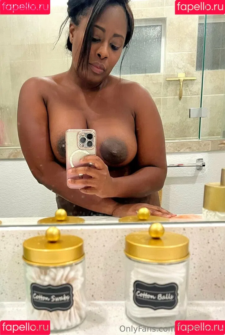 justtennille Onlyfans Photo Gallery 