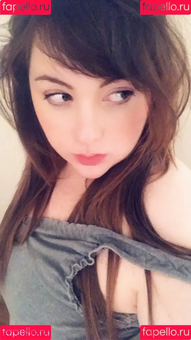 Divinebrat Onlyfans Photo Gallery 