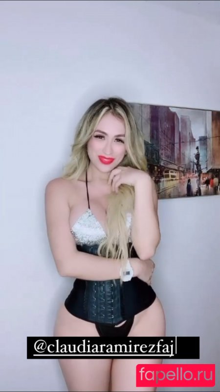 Fátima Segovia Nude Onlyfans Photo 36