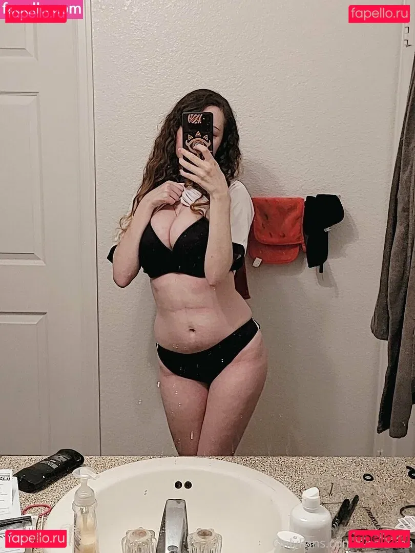 kisakuma Onlyfans Photo Gallery 