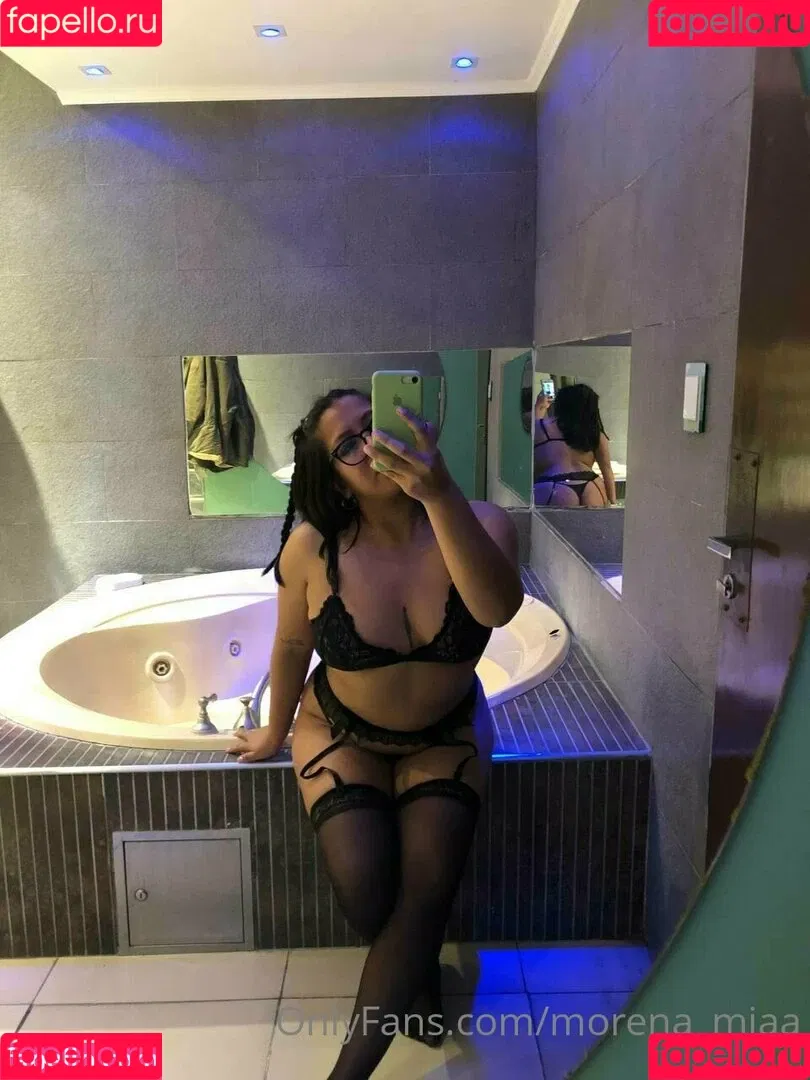 morena_miaa Onlyfans Photo Gallery 