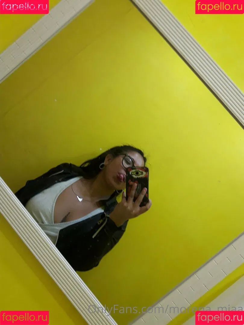 morena_miaa Onlyfans Photo Gallery 