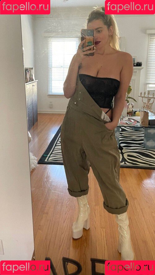 stevilou Onlyfans Photo Gallery 