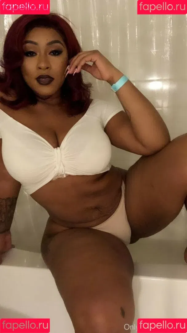 Juicyyjuicebox Onlyfans Photo Gallery 