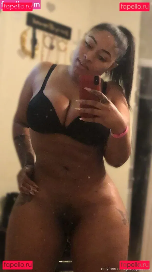 Juicyyjuicebox Onlyfans Photo Gallery 