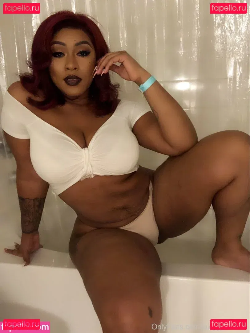 Juicyyjuicebox Onlyfans Photo Gallery 