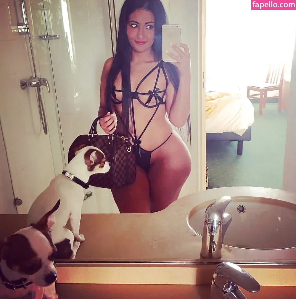 Kururun Onlyfans Photo Gallery 