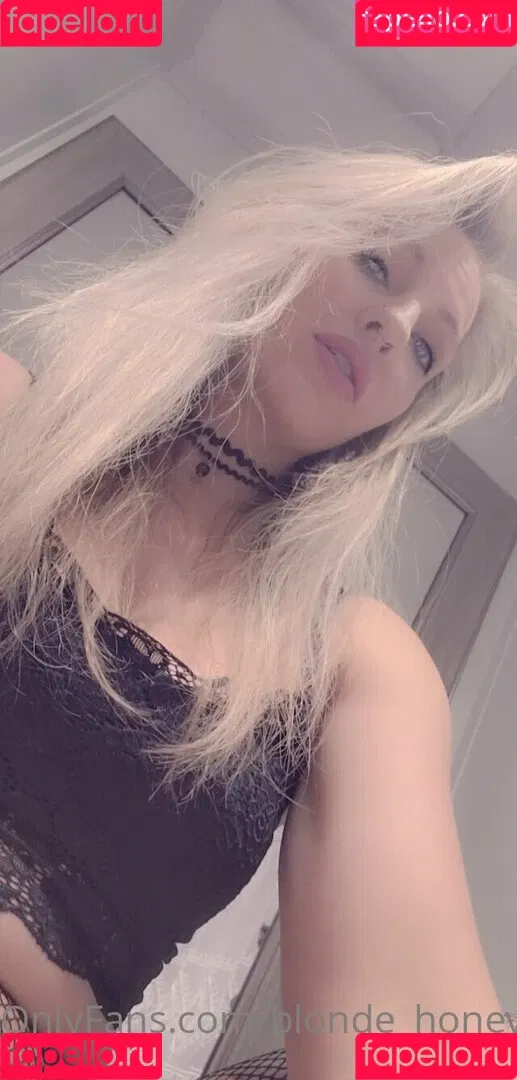 blonde_honey22 Onlyfans Photo Gallery 