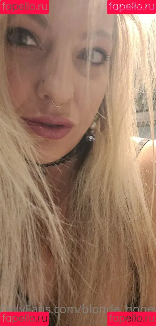 blonde_honey22 Onlyfans Photo Gallery 