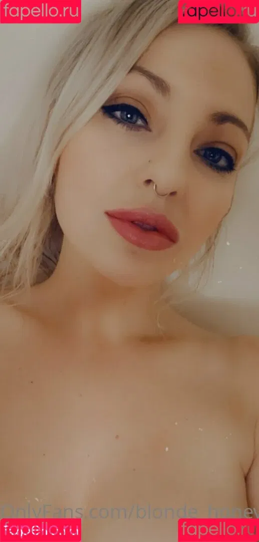 blonde_honey22 Onlyfans Photo Gallery 