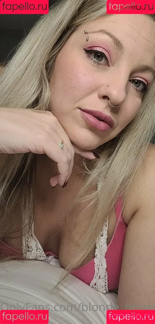 blonde_honey22 Onlyfans Photo Gallery 