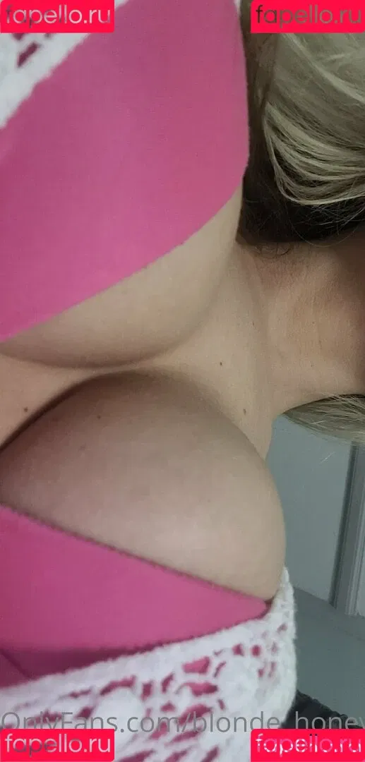 blonde_honey22 Onlyfans Photo Gallery 