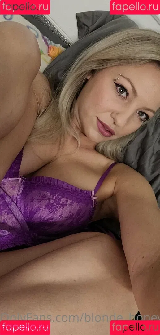 blonde_honey22 Onlyfans Photo Gallery 