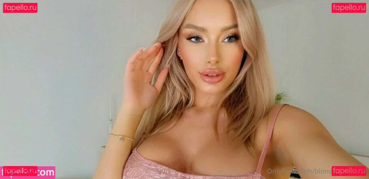 blonde_honey22 Onlyfans Photo Gallery 