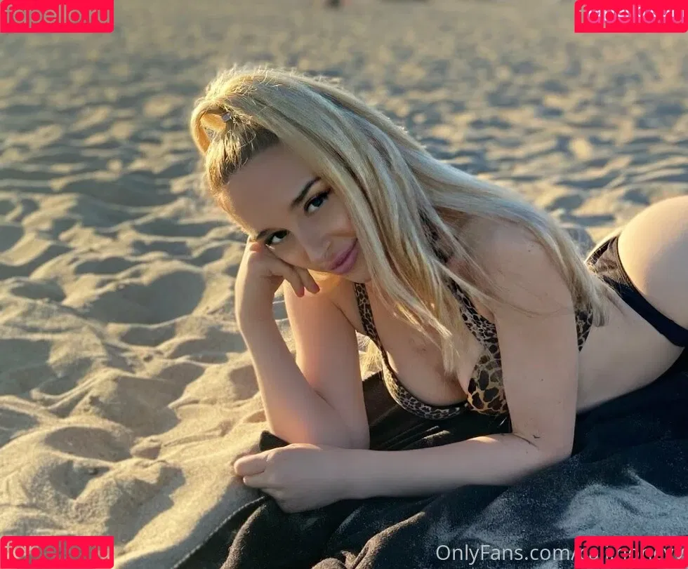 cali.honeyy Onlyfans Photo Gallery 