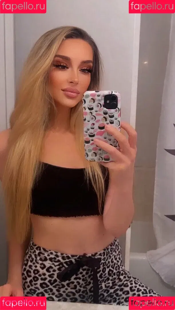 cali.honeyy Onlyfans Photo Gallery 