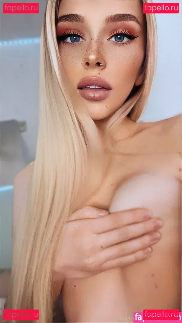 cali.honeyy Onlyfans Photo Gallery 