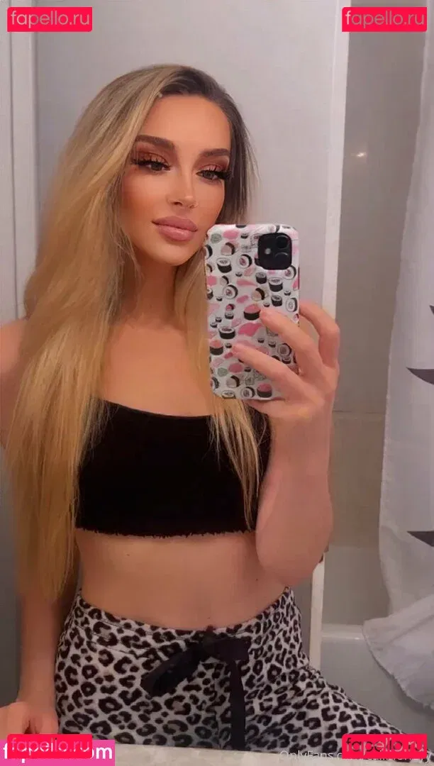 cali.honeyy Onlyfans Photo Gallery 