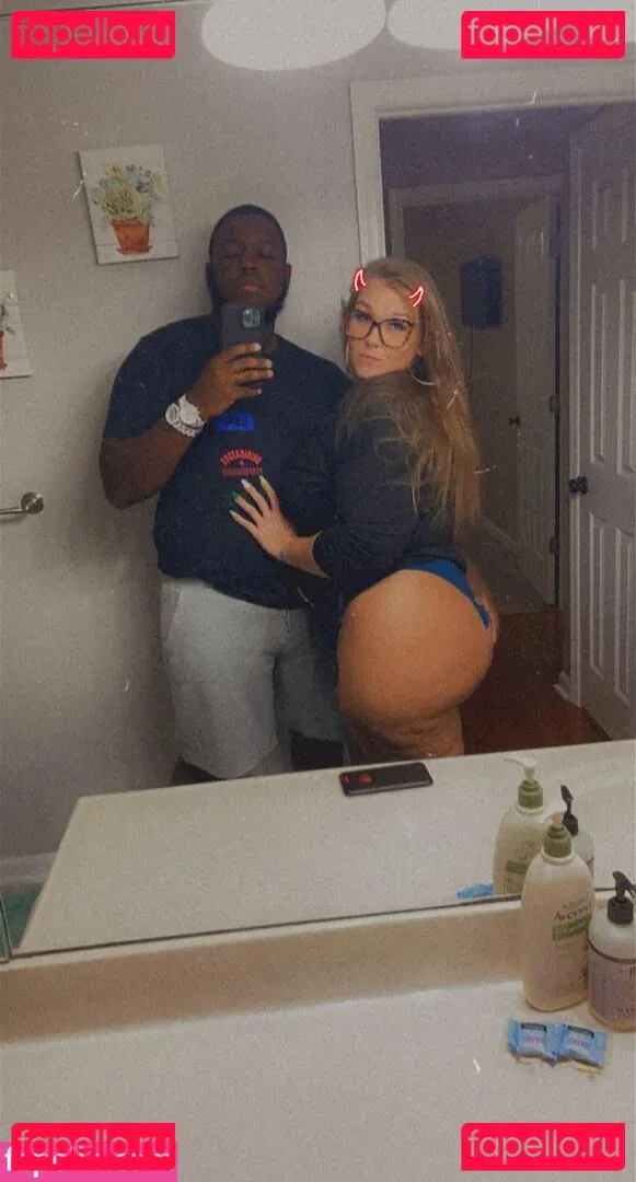 theyhateshippy Onlyfans Photo Gallery 