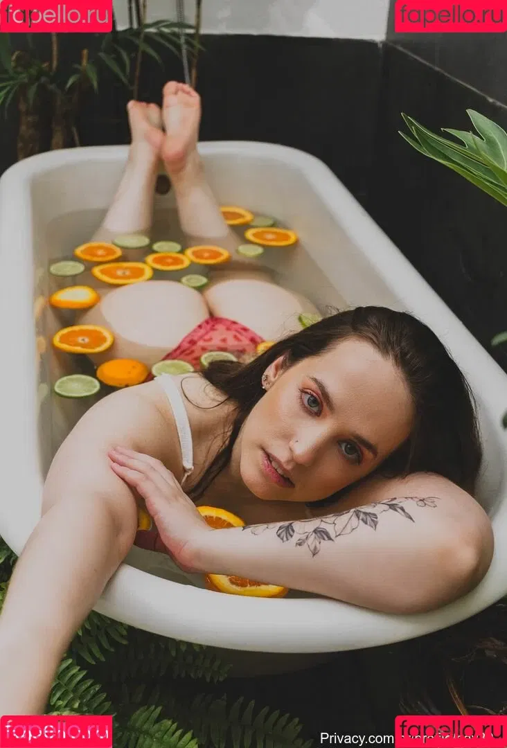 Nay Rodrigues Onlyfans Photo Gallery 
