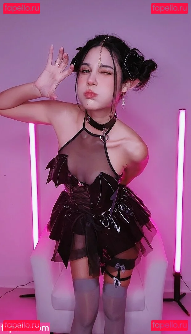 Jinni SG Onlyfans Photo Gallery 