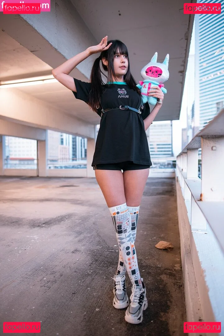 Jinni SG Onlyfans Photo Gallery 