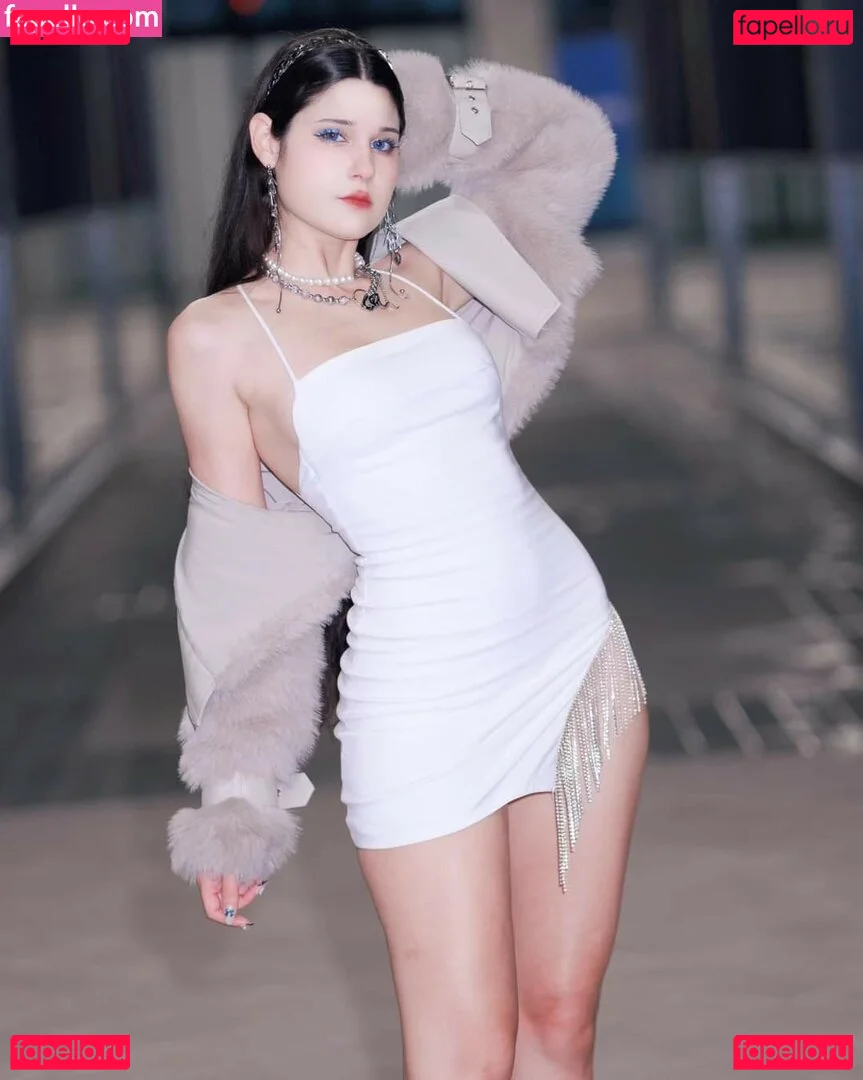 Jinni SG Onlyfans Photo Gallery 