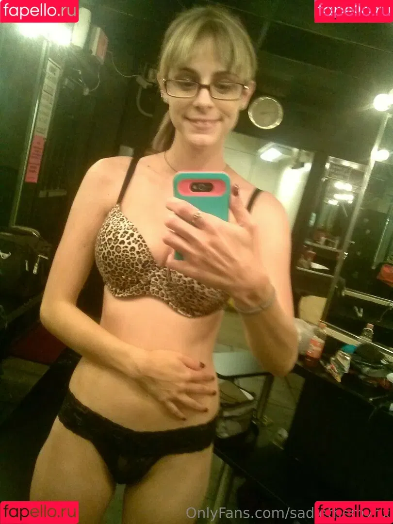 sadiethemynx Onlyfans Photo Gallery 