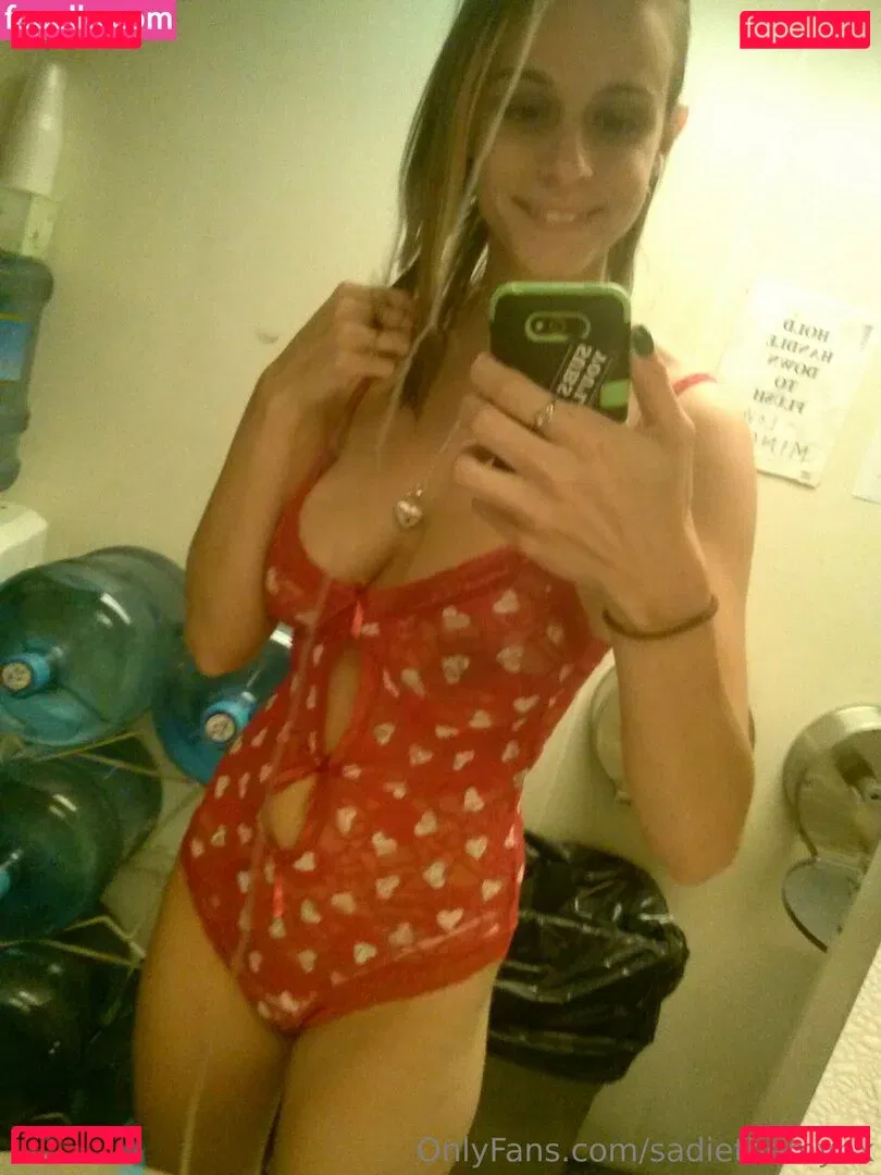 sadiethemynx Onlyfans Photo Gallery 