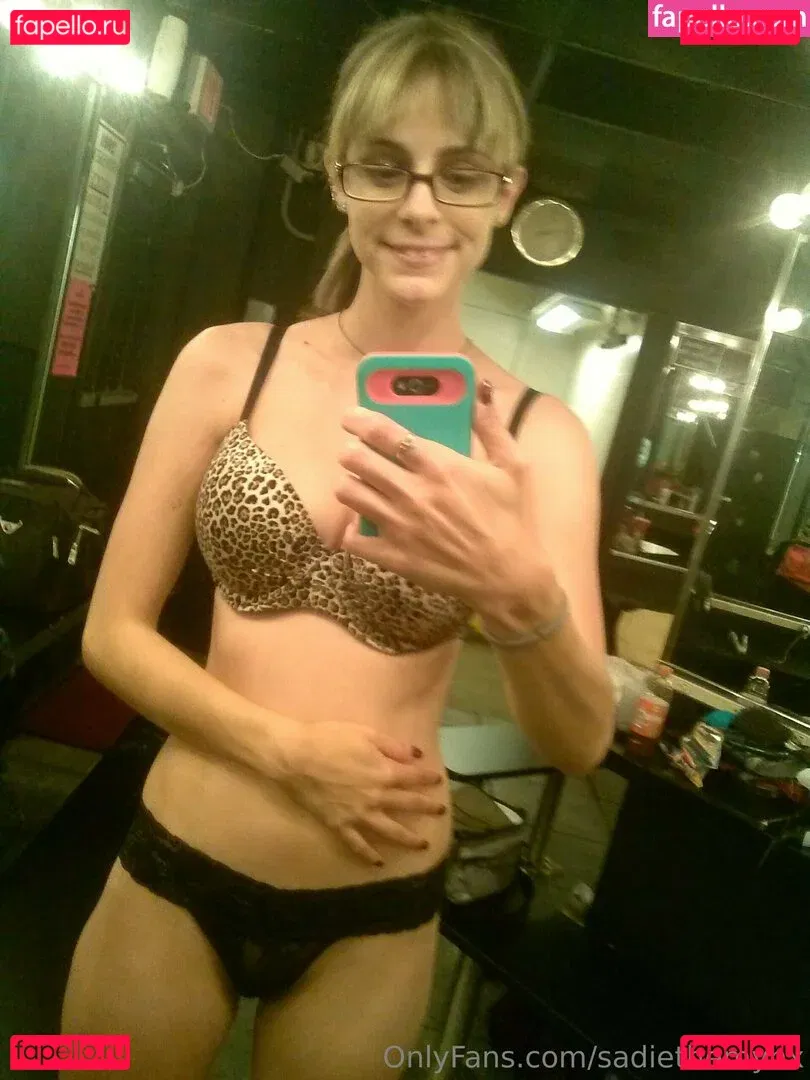 sadiethemynx Onlyfans Photo Gallery 