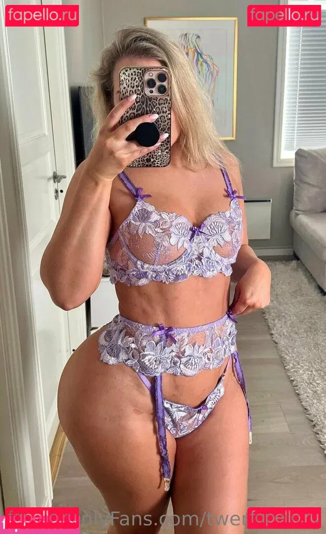 twerkinglilly Onlyfans Photo Gallery 