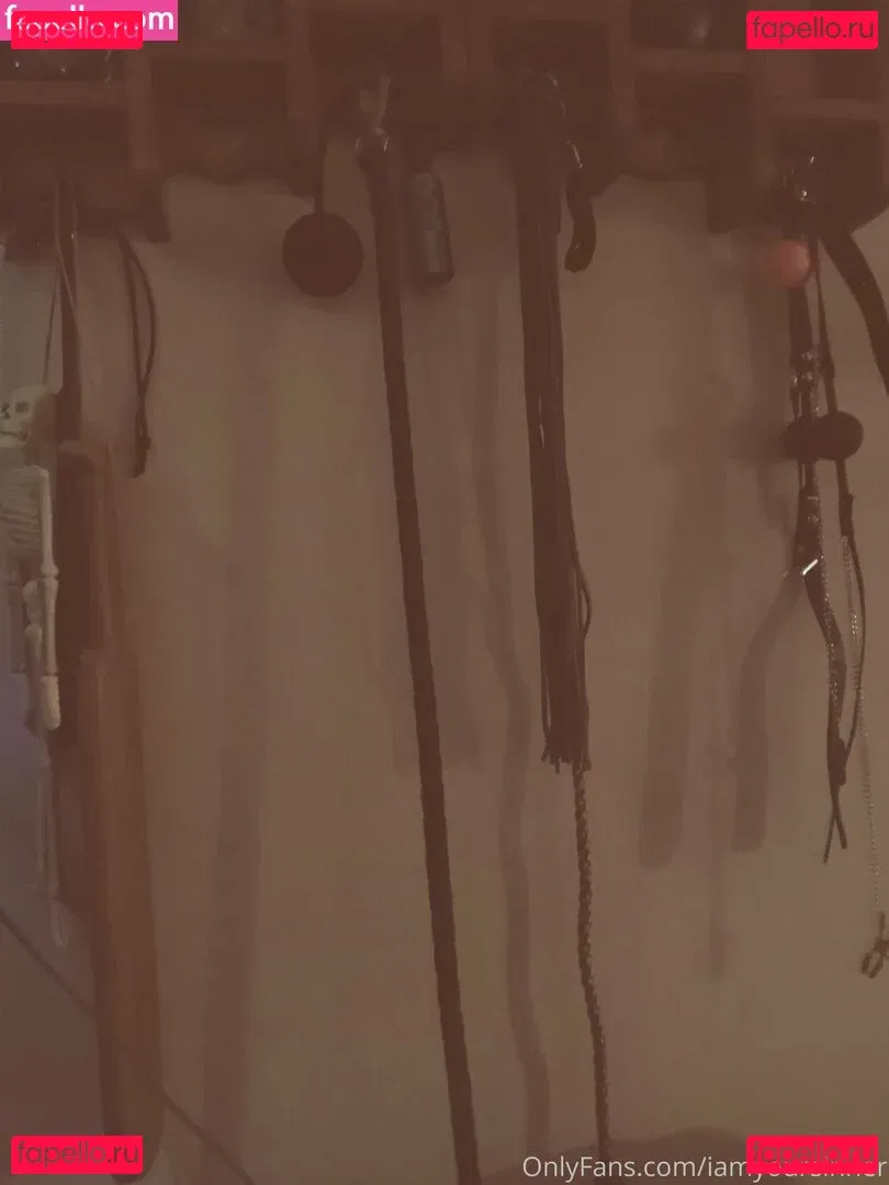 iamyoursinner Onlyfans Photo Gallery 