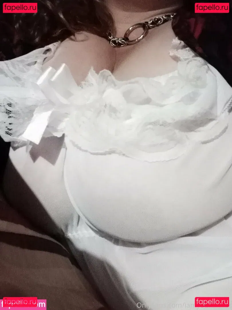 iamyoursinner Onlyfans Photo Gallery 