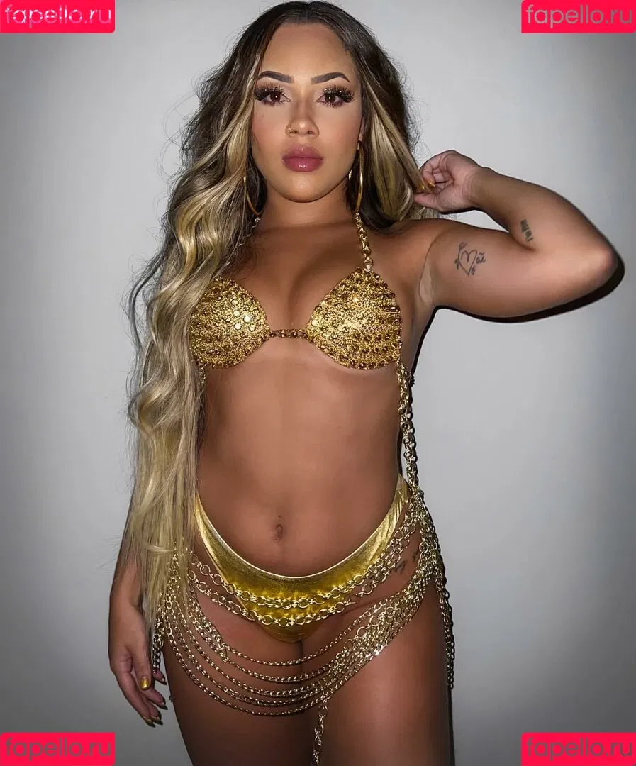 Vitória Kelly Onlyfans Photo Gallery 