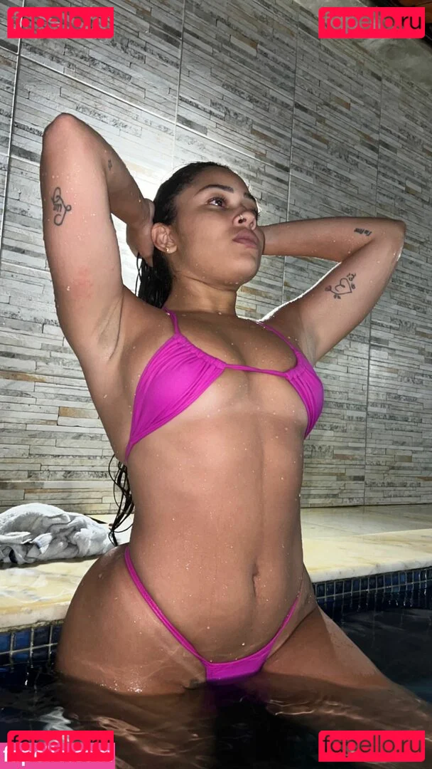 Vitória Kelly Onlyfans Photo Gallery 