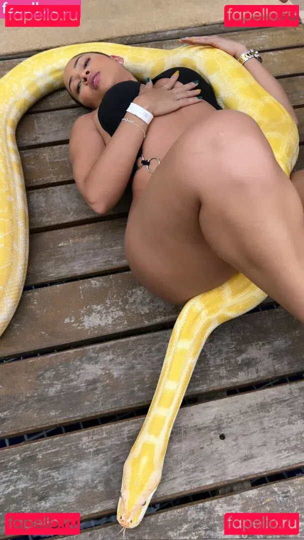 Vitória Kelly Onlyfans Photo Gallery 